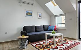 Roman Apartman